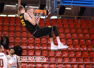 21. kolo SBL BC Prievidza - Inter Bratislava 86:80 (foto: Ladislav Szibilla)