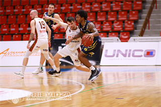 12. kolo SBL BC Prievidza – Iskra Svit 71:97 (foto: Ladislav Szibilla)