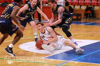 12. kolo SBL BC Prievidza – Iskra Svit 71:97 (foto: Ladislav Szibilla)