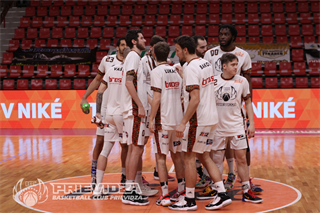 32. kolo SBL BC Prievidza - MBK Baník Handlová 95:76 (foto: Ladislav Szibilla)