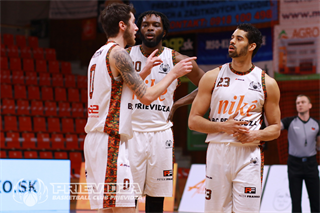 32. kolo SBL BC Prievidza - MBK Baník Handlová 95:76 (foto: Ladislav Szibilla)