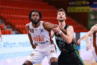 32. kolo SBL BC Prievidza - MBK Baník Handlová 95:76 (foto: Ladislav Szibilla)