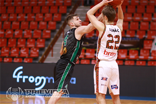 32. kolo SBL BC Prievidza - MBK Baník Handlová 95:76 (foto: Ladislav Szibilla)