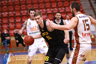 35. kolo SBL BC Prievidza - Inter Bratislava 83:77 (foto: Ladislav Szibilla)