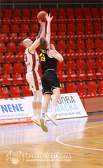 35. kolo SBL BC Prievidza - Inter Bratislava 83:77 (foto: Ladislav Szibilla)