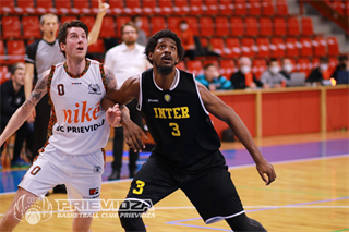 35. kolo SBL BC Prievidza - Inter Bratislava 83:77 (foto: Ladislav Szibilla)