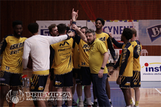 40. kolo SBL BC Prievidza – Iskra Svit 118:104* (foto: Ladislav Szibilla)