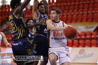 40. kolo SBL BC Prievidza – Iskra Svit 118:104* (foto: Ladislav Szibilla)