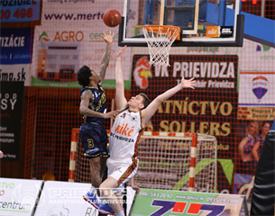 40. kolo SBL BC Prievidza – Iskra Svit 118:104* (foto: Ladislav Szibilla)