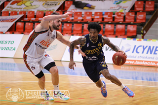 40. kolo SBL BC Prievidza – Iskra Svit 118:104* (foto: Ladislav Szibilla)