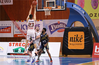 40. kolo SBL BC Prievidza – Iskra Svit 118:104* (foto: Ladislav Szibilla)