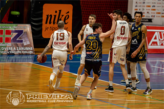 2. zápas BC Prievidza - Iskra Svit 98:82 (foto: Jakub Ruman)