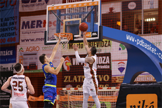 Alpe Adria Cup: BC PRIEVIDZA - BK Sluneta Ústí nad Labem 81:91 (Foto: Ladislav Szibilla)