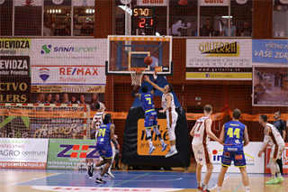 Alpe Adria Cup: BC PRIEVIDZA - BK Sluneta Ústí nad Labem 81:91 (Foto: Ladislav Szibilla)