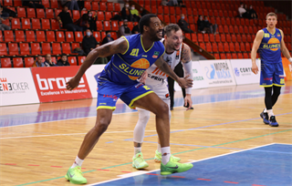 Alpe Adria Cup: BC PRIEVIDZA - BK Sluneta Ústí nad Labem 81:91 (Foto: Ladislav Szibilla)