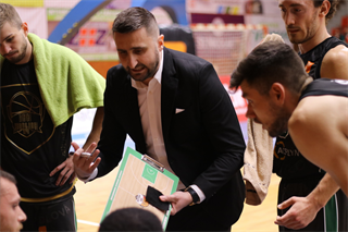 3. Kolo SBL BC Prievidza : MBK Handlová 72:73 (foto: Ladislav Szibilla)