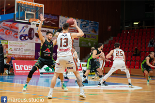 Alpe Adria Cup: BC Prievidza - KK Adra Oil Škrljevo 77:79 (Foto: Marcus Poliak)