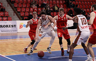 7. Kolo Niké SBL: BC Prievidza - BC Komárno 79:100 (foto: Ladislav Szibilla)