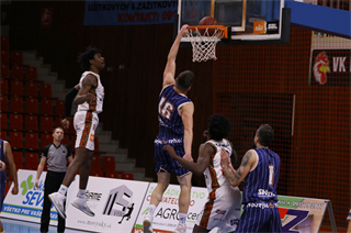 11. Kolo Niké SBL: BC Prievidza - Spišskí Rytieri 58:71 (foto: Ladislav Szibilla)