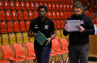 13. Kolo Niké SBL: BC Prievidza - Inter Bratislava 70:79 (foto: Ladislav Szibilla)