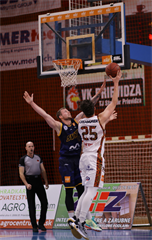 8. Kolo Niké SBL: BC Prievidza - Iskra Svit 88:102 (foto: Ladislav Szibilla)