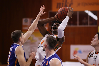 9. Kolo Niké SBL: BC Prievidza - BKM Lučenec 83:91 (foto: Ladislav Szibilla)