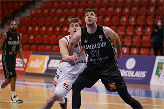 17. Kolo Niké SBL: BC Prievidza - MBK Baník Handlová 90:87 (foto: Ladislav Szibilla)