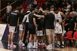 6. Kolo Niké SBL: BC Prievidza - BC Komárno 69:76 (foto: Ladislav Szibilla)	