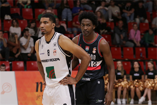 6. Kolo Niké SBL: BC Prievidza - BC Komárno 69:76 (foto: Ladislav Szibilla)	