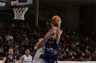 8. Kolo Niké SBL: BC Prievidza - BK Iskra Svit 76:86 (foto: Ladislav Szibilla)	