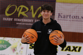 8. Kolo Niké SBL: BC Prievidza - BK Iskra Svit 76:86 (foto: Ladislav Szibilla)	