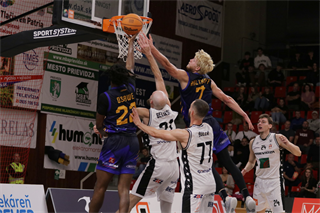 8. Kolo Niké SBL: BC Prievidza - BK Iskra Svit 76:86 (foto: Ladislav Szibilla)	