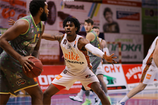 19. Kolo Niké SBL: BC Prievidza - Patrioti Levice 65:89 (foto: Ladislav Szibilla)