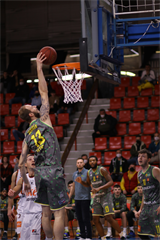 19. Kolo Niké SBL: BC Prievidza - Patrioti Levice 65:89 (foto: Ladislav Szibilla)