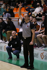 10. Kolo Niké SBL: MBK Handlová - BC Prievidza 93:101 (foto: Ladislav Szibilla)	