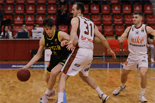 27. Kolo Niké SBL: BC Prievidza - Inter Bratislava 71:60 (foto: Ladislav Szibilla)