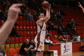 Baráž: BC Prievidza - MBK SPU Nitra 87:82 (foto: Ladislav Szibilla)