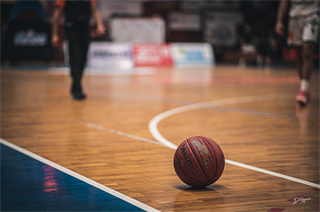 1. Kolo Niké SBL: BC Prievidza - MBK Handlová 55:57 (foto: Lukáš Droppan)	