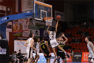10. Kolo Niké SBL: BC Prievidza - Inter Bratislava 76:80 (foto: Ladislav Szibilla)