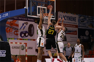 10. Kolo Niké SBL: BC Prievidza - Inter Bratislava 76:80 (foto: Ladislav Szibilla)