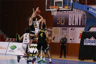10. Kolo Niké SBL: BC Prievidza - Inter Bratislava 76:80 (foto: Ladislav Szibilla)