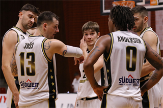 10. Kolo Niké SBL: BC Prievidza - Inter Bratislava 76:80 (foto: Ladislav Szibilla)