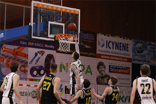 10. Kolo Niké SBL: BC Prievidza - Inter Bratislava 76:80 (foto: Ladislav Szibilla)