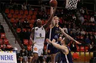 12. Kolo Niké SBL: BC Prievidza - Iskra Svit 91:75 (foto: Ladislav Szibilla)	