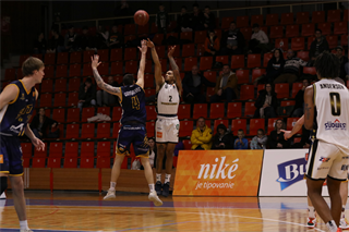 12. Kolo Niké SBL: BC Prievidza - Iskra Svit 91:75 (foto: Ladislav Szibilla)	
