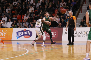 15. Kolo Niké SBL: BC Prievidza - MBK Handlová 79:70 (foto: Ladislav Szibilla)