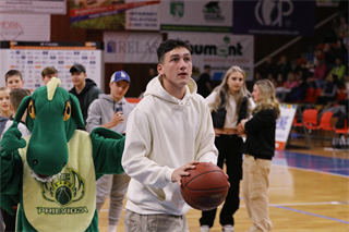 15. Kolo Niké SBL: BC Prievidza - MBK Handlová 79:70 (foto: Ladislav Szibilla)