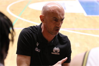 15. Kolo Niké SBL: BC Prievidza - MBK Handlová 79:70 (foto: Ladislav Szibilla)