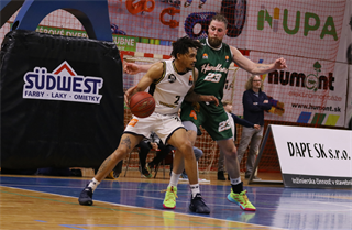 15. Kolo Niké SBL: BC Prievidza - MBK Handlová 79:70 (foto: Ladislav Szibilla)