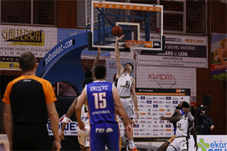 16. Kolo Niké SBL: BC Prievidza - BKM Lučenec 79:74 (foto: Ladislav Szibilla)